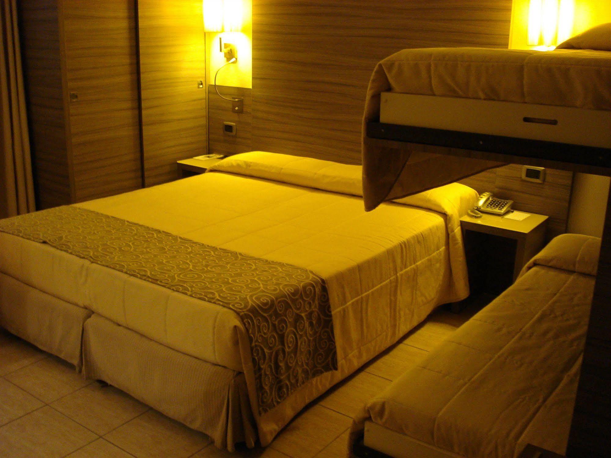 Morrisson Exclusive Rooms Рим Экстерьер фото