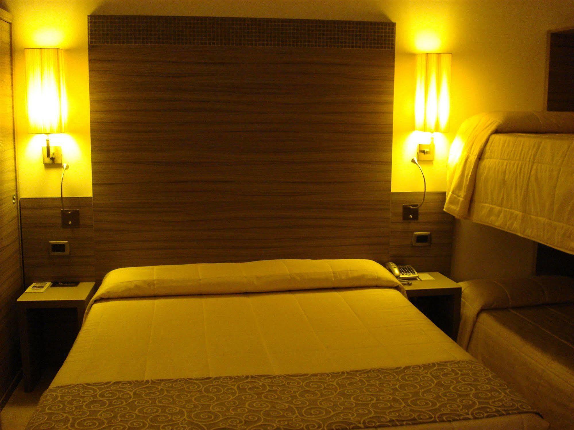 Morrisson Exclusive Rooms Рим Экстерьер фото
