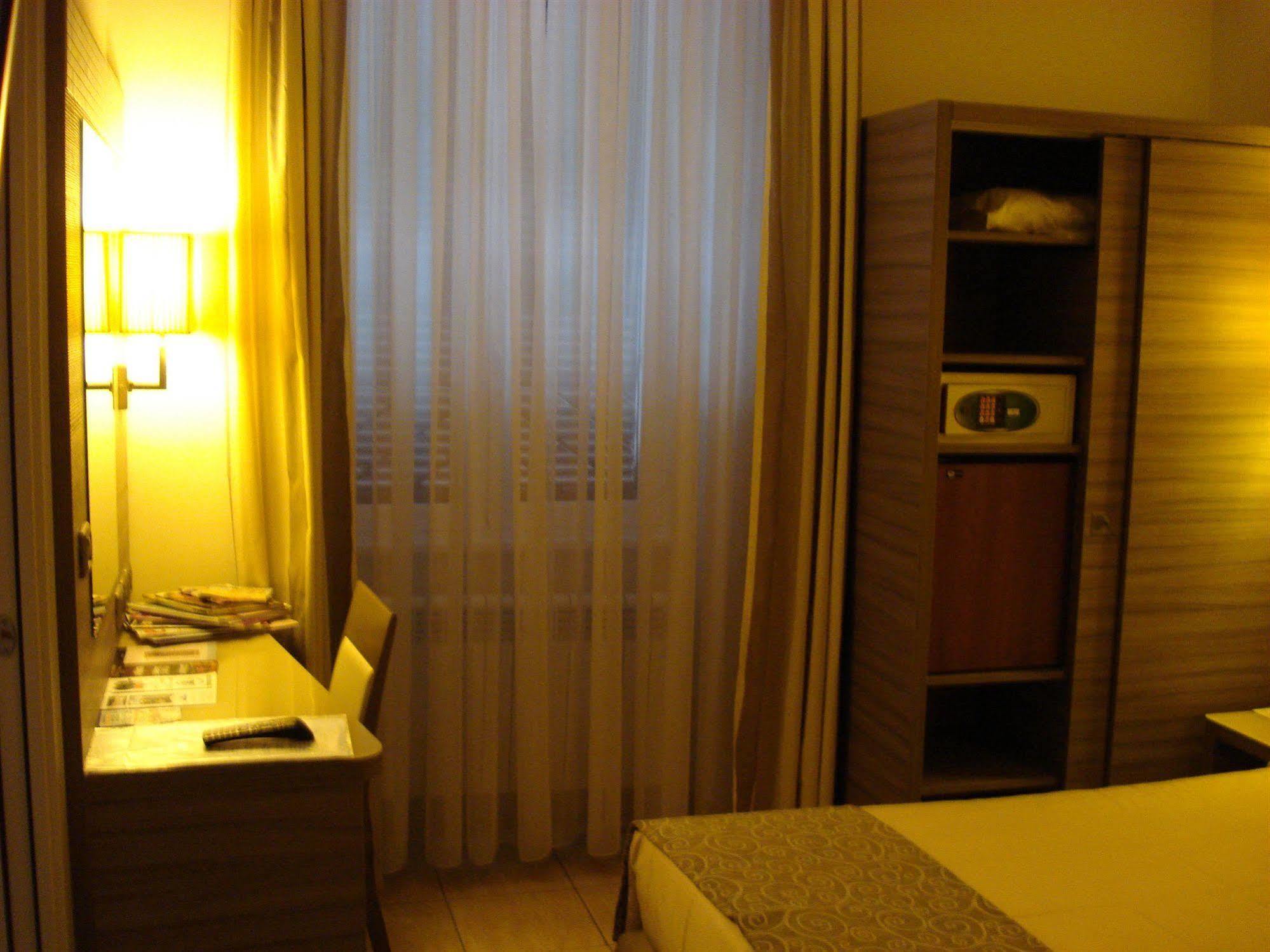 Morrisson Exclusive Rooms Рим Экстерьер фото